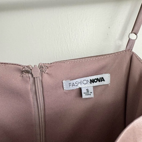 FASHION NOVA DRESS - Picture 2 of 3